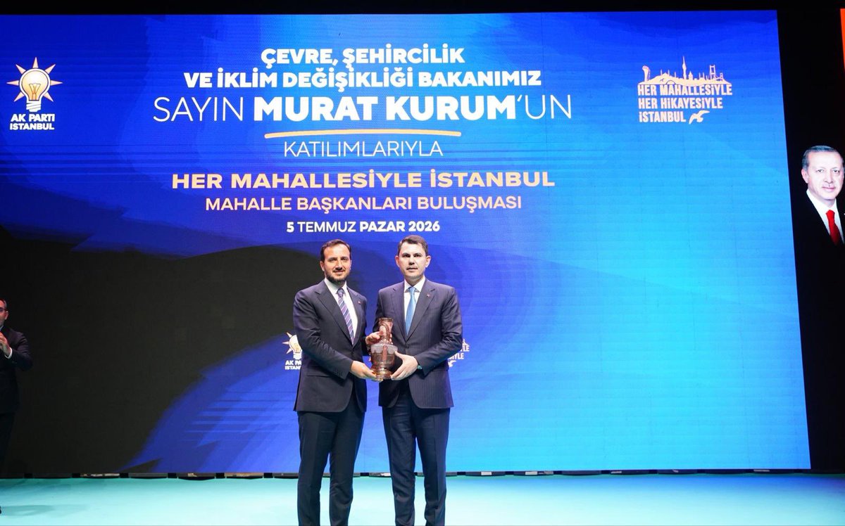 erdicapar's tweet photo. Bir olmak ruhumuzda var !

Çevre, Şehircilik ve İklim Değişikliği Bakanımız Sayın Murat Kurum’un katılımlarıyla gerçekleştirilen “Her Mahallesiyle İstanbul Mahalle Başkanları Buluşması” programını gerçekleştirdik.

İstanbul’umuzun her mahallesinde daha güçlü teşkilat, daha güçlü yarınlar için azim ve kararlılıkla çalışmaya devam ediyoruz.