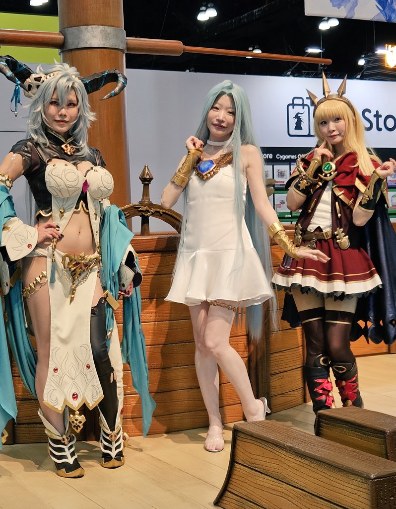 ムンビン 2021 JAPAN ONLINE FANMEETING A4パネル Caught some of my favorite character cast/cosplayers from the