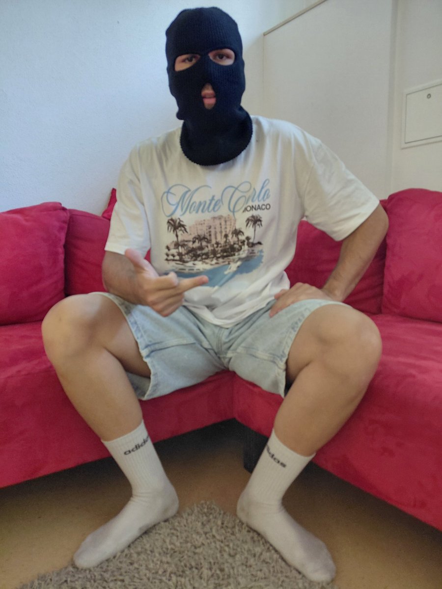 AlphaFeetBoss07's tweet photo. @TATTOOED_DOM_ @fagslave18 Real Alpha https://t.co/GtDZoSssBi