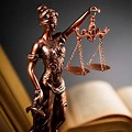 Andino488's tweet photo. Y la "justicia" sigue dando la hora .. Qué pasa con los siguientes casos :
- Jadue
- Barriga
- Pérez
- Cariola
- Hassler
- Polizzi
- Lavín
- Hermosilla
- Monsalve
- Otros
O esperan que " proscriban " estos hechos delictuales ? https://t.co/D6qOd2AfZp