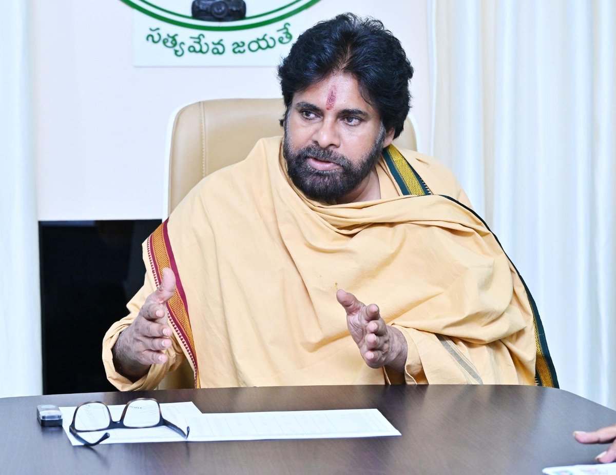JanaSenaParty's tweet photo. జనసేన పార్టీ నిర్మాణ సారథుల సమాచార సేకరణ ప్రక్రియకు విశేష స్పందన

• 7 రోజుల పాటు సాగిన సమాచార సేకరణ కార్యక్రమంలో రాష్ట్రవ్యాప్తంగా 35 వేలకుపైగా దరఖాస్తులు

• వచ్చే 2 వారాల్లో దరఖాస్తుల పరిశీలన 

• ఆగస్ట్ 15 నాటికి పంచాయతీ నుండి పార్లమెంట్ స్థాయి వరకు కమిటీల నియామకం పూర్తి చేసేలా అధ్యక్షులు శ్రీ @PawanKalyan గారి నిర్ణయం

#JSPMembershipToLeadership
#JSPForNewAgePolitics