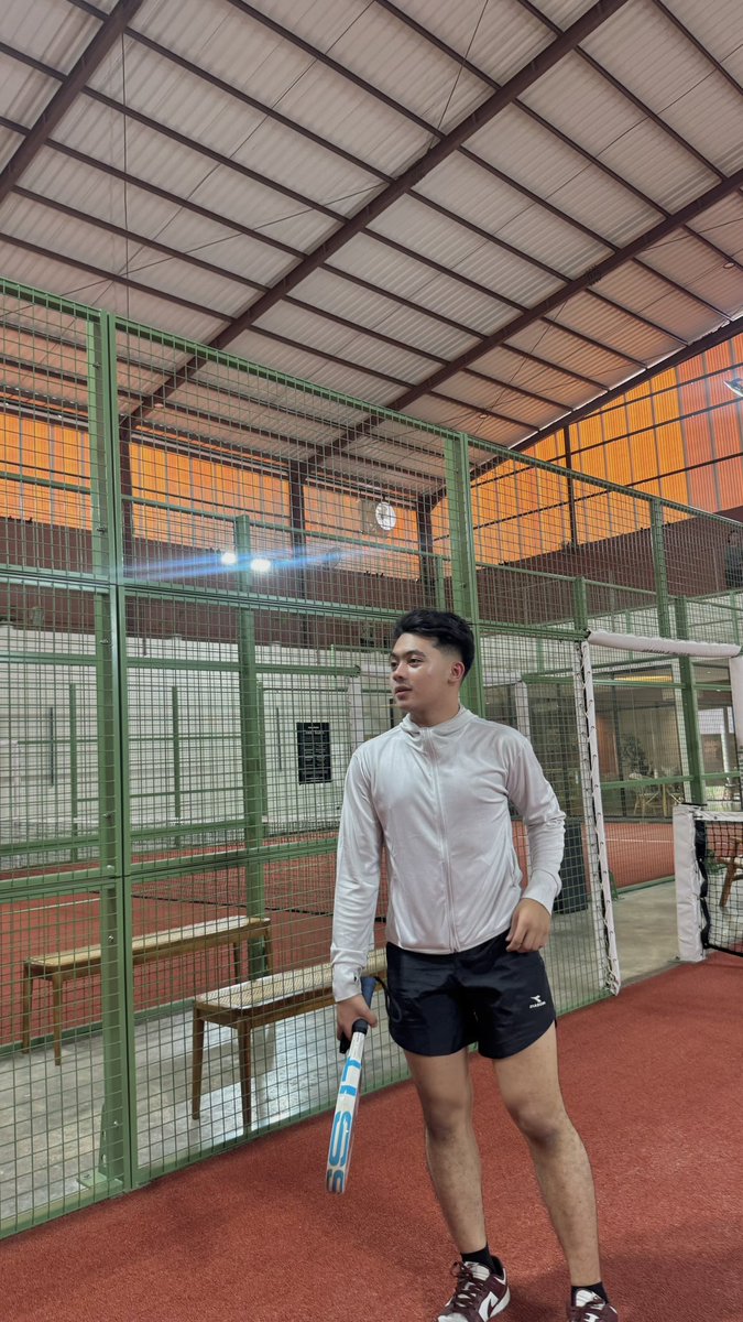 relxusers's tweet photo. Padel padelan https://t.co/mvbj7sxms0