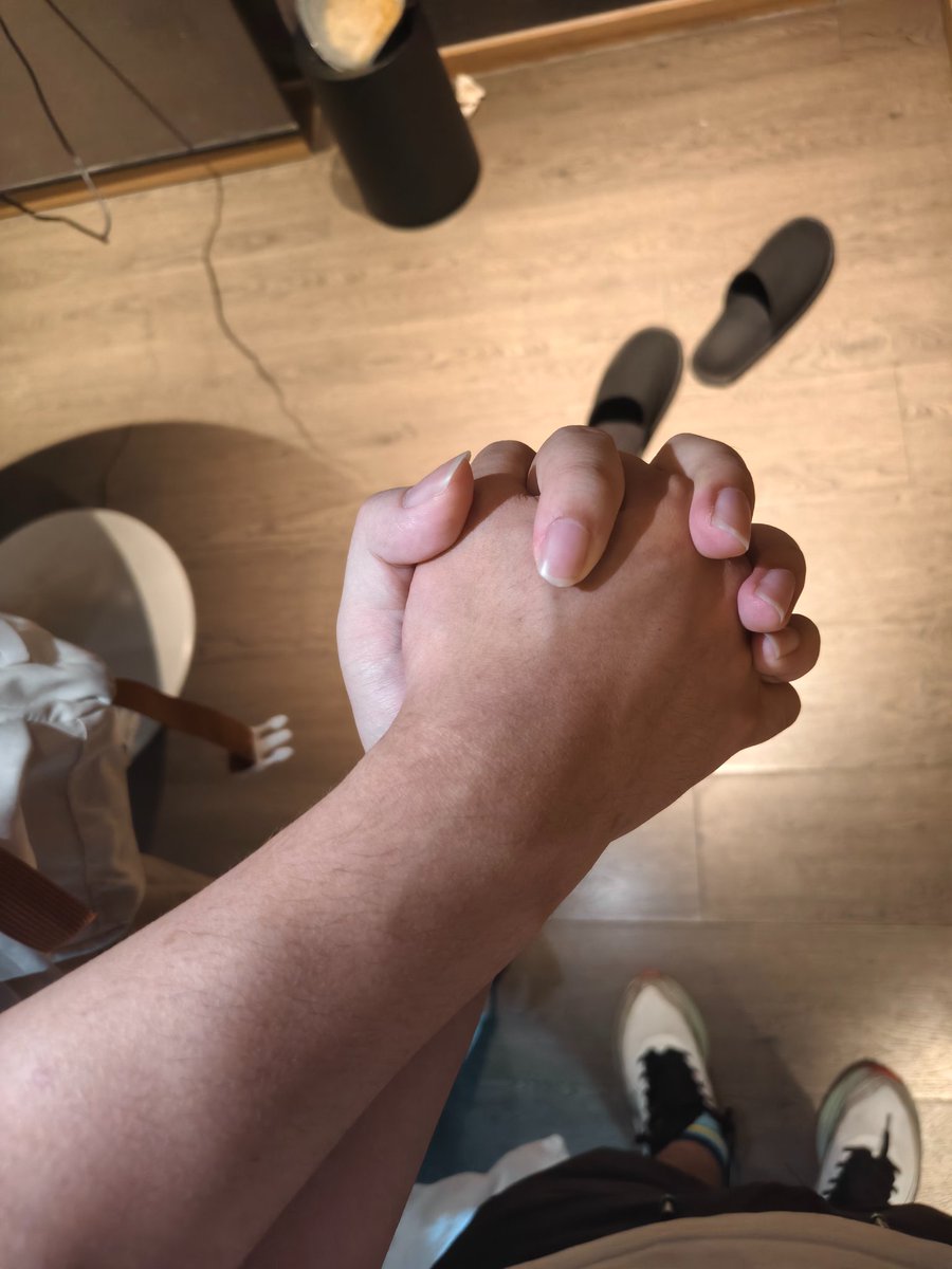 baimomo18's tweet photo. 虽然已经过了一个星期了但是想起来还是好幸福 @Liam_Tsaon 宝宝我要和你一辈子🥺 https://t.co/YeAIpEf9U0