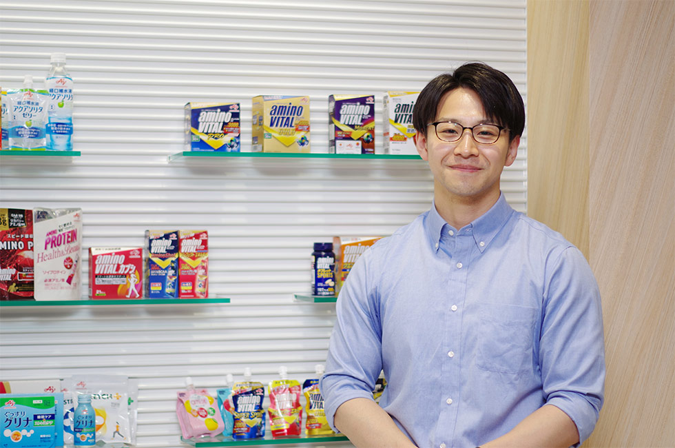 NIKKEIGaming's tweet photo. 味の素がeスポーツ参入　目指すは「健康なゲーマーこそ強い」の証明（日経Gaming）
https://t.co/nBlkcx5fWC

食品メーカーである味の素がゲーミング領域へ踏み出した理由はどこにあるのか。担当の野中拓哉氏にプレーヤー支援の狙いを聞きました。キーワードは「食×eスポーツ」。 https://t.co/cMGOFQIqmp