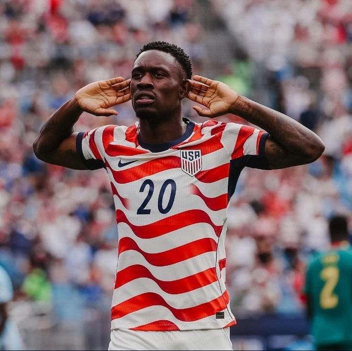 DSINSports's tweet photo. Folarin Balogun will be available to play the United States' round of 16 match against Belgium with his one-game red-card ban suspended.

#SundayVibes 
#WorldCup 
#FIFAWorldCup https://t.co/o7GyeG22w7