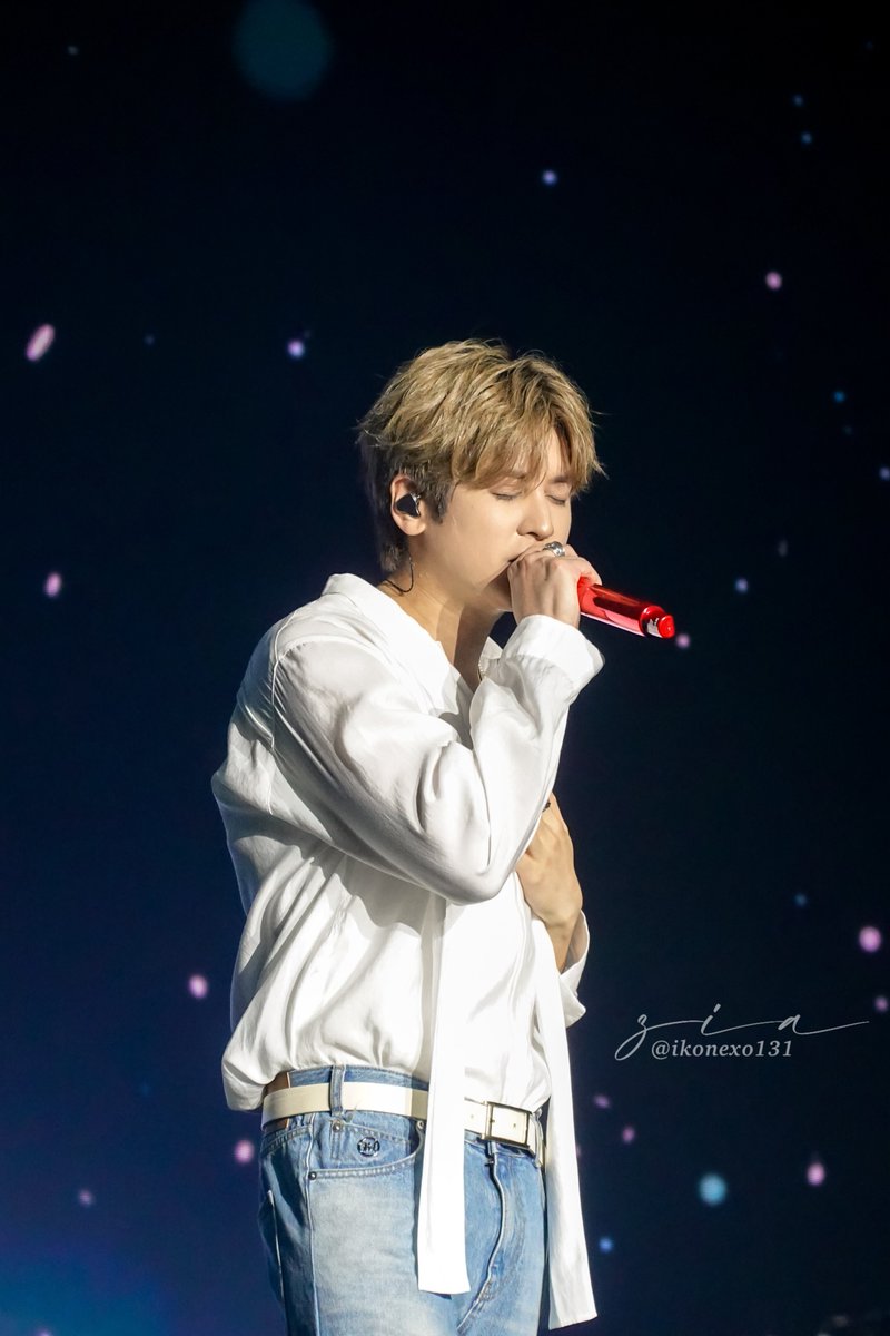 ikonexo131's tweet photo. each solo stage showcased the member’s individuality, artistry, and the unique color they bring to iKON. i love love love them all 🥺

#iKON_FOUREVER_TOUR_MNL
#iKONinMANILA2026 #iKON #아이콘 https://t.co/1Qsgc5X3Ax