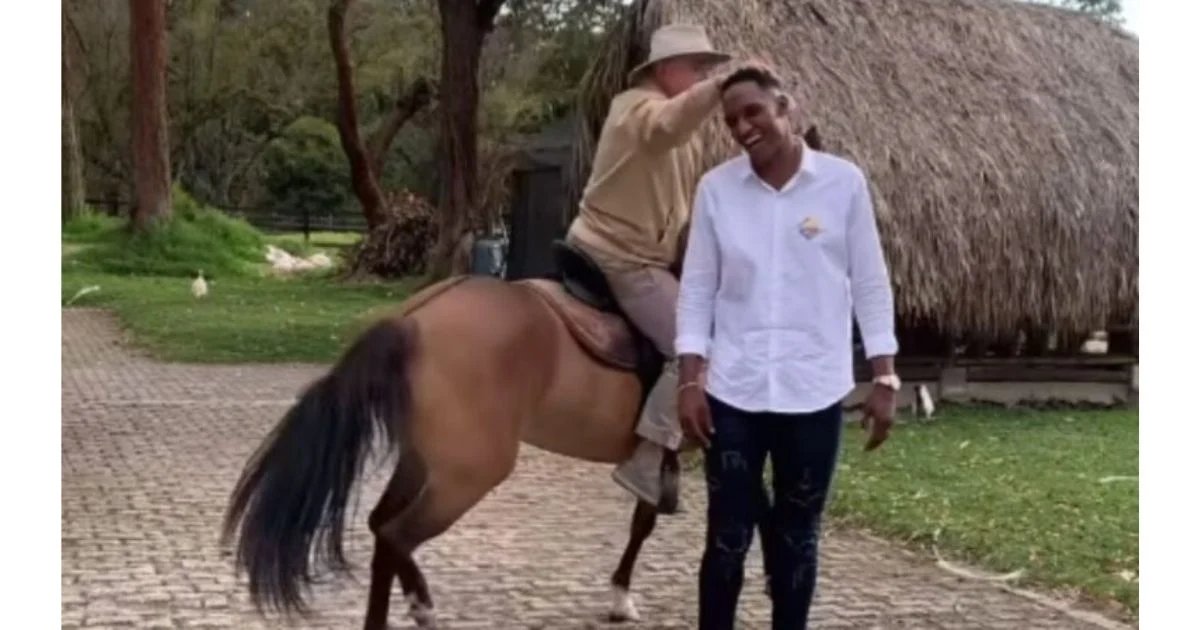 ArcadeAIre's tweet photo. @ElGatoArceArce Pa lo único que sirve ese mico de mina es de estaca de paramilitares caballistas. Una vergüenza seguir convocando a ese tipo, por eso no nos respetan nunca ni nos ven como una selección seria.  Además de que no aportan nada futbolísticamente. https://t.co/FADbMUODbK