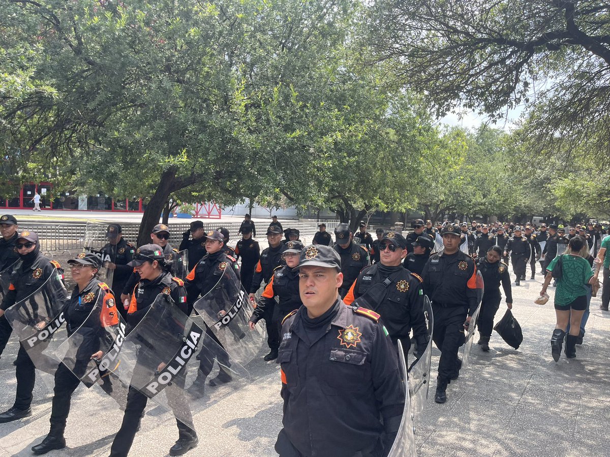 Tigerpicks33's tweet photo. Estoy llegando al Fan Fest, en un momento les empiezo a mandar el parlay a los que apoyaron ❤️

Buena vibra 🙌🏽✨ https://t.co/4E8IFrEcNs