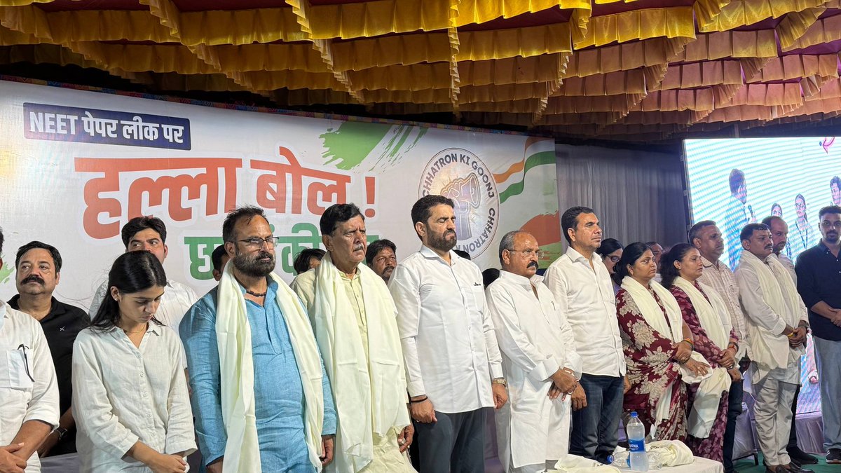 PrahladGunjal's tweet photo. राहुल गांधी जी के छात्रों की गूंज कार्यक्रम के क्रम में आज अनंतपुरा में कांग्रेस खेल प्रकोष्ठ की ओर से आयोजित कार्यक्रम में भाग लिया और छात्रों को संबोधित किया। इस अवसर पर AICC प्रभारी @jigneshmevani80 जिला प्रभारी @PbhardwajINC एवं आयोजक @aminpathan54 एवं कार्यकर्ता उपस्थित रहे https://t.co/nTdX5J43GH