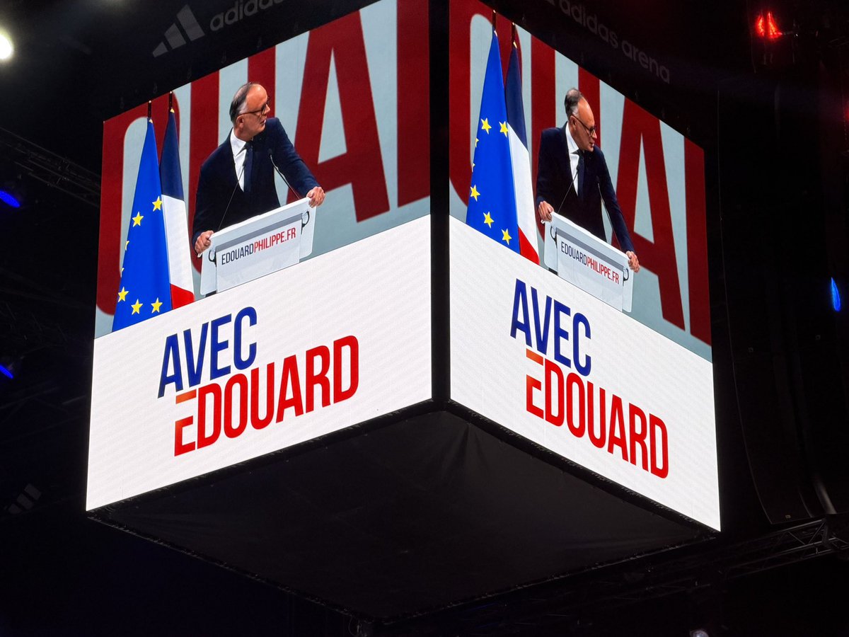 Avec_Edouard_91's tweet photo. Un très très beau meeting de lancement de campagne autour d’Edouard Philippe ! https://t.co/qNE53oX952