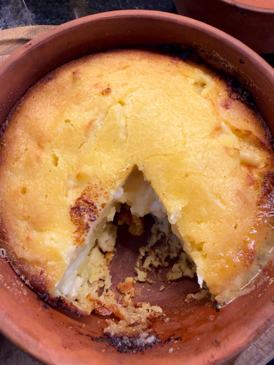 guillev83's tweet photo. Sopa paraguaya individual, si se puede hacer para uno solo, bien húmeda, nada de pegarse el pecho para que pase https://t.co/4SQVG0qGNT