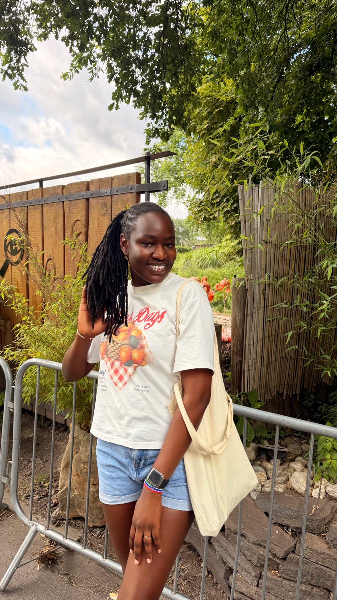 jukaliond's tweet photo. Just a girl who missed the giraffes and needed the mini hike that is Ostrava Zoo. 🦒🤍 https://t.co/7OGfXaKKA5