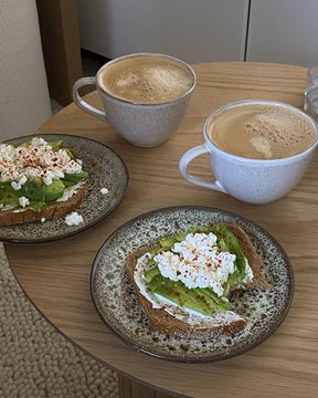 notalexeea's tweet photo. A delicious breakfast fills the soul ☕ https://t.co/Fe9BwevH2Z