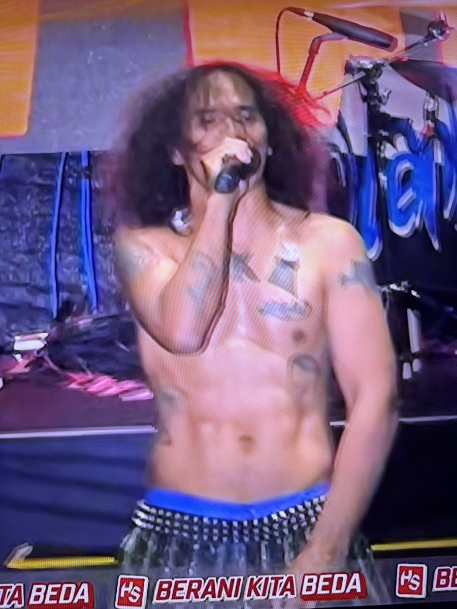 Pamsss23's tweet photo. Kakek 52 Tahun ini masih punya body kayak gini.
Konsisten 20 tahunan punya badan macam ini.

Kaka Slank @fishCAN253868 https://t.co/kcXXN5SvhT