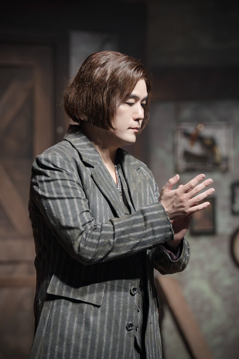 Tororong_Pic's tweet photo. 260703 18:30 뮤지컬 <웨스턴 스토리> 무대인사

정상윤 배우님의 조니 링고🍊

무시무시한 서부의 악당🧡🧡 https://t.co/m2q6hdAcWG