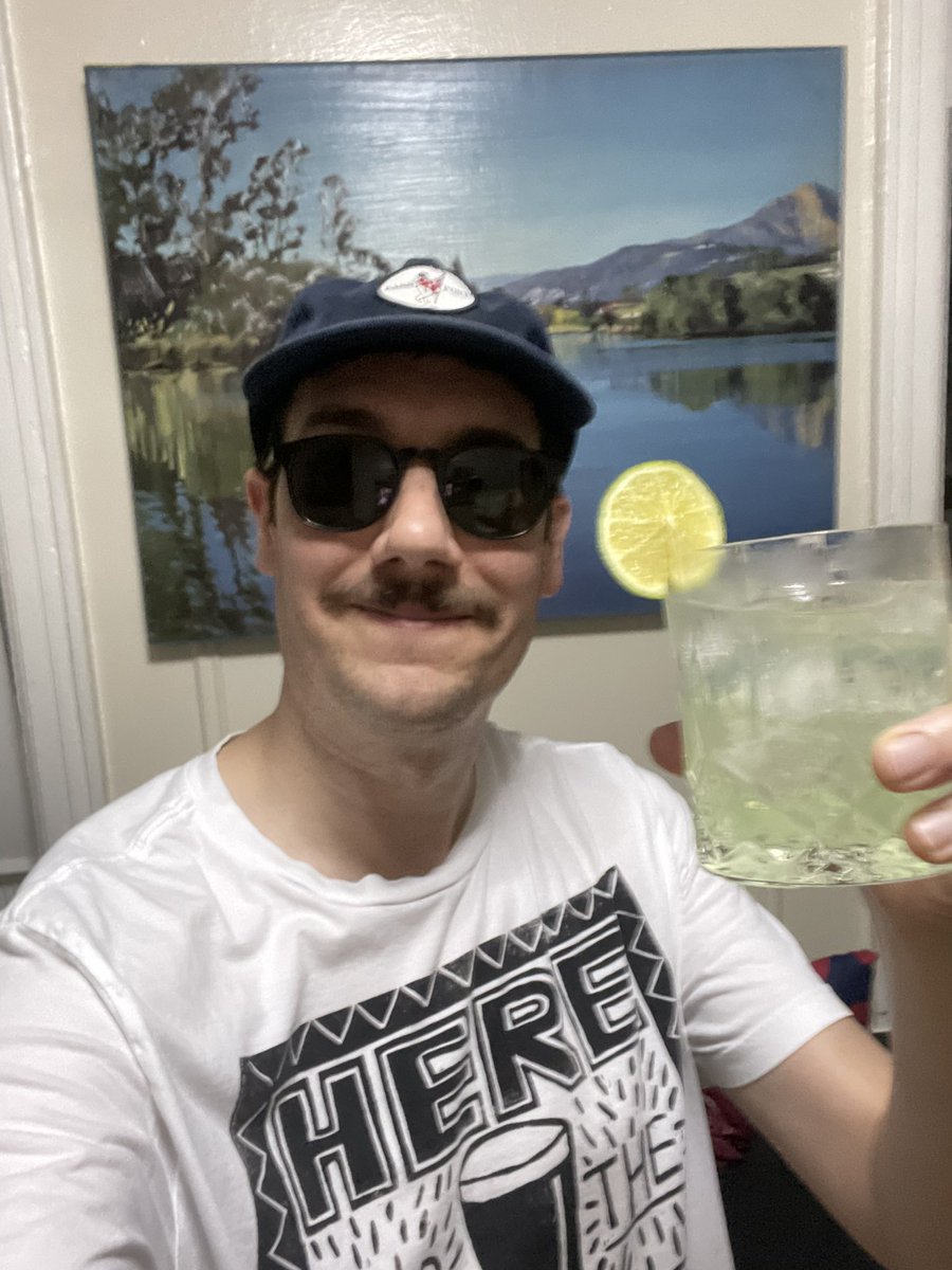 TheSloppyBoys's tweet photo. DRINK OF THE SUMMER: Lime Cucumber Gatorade & Tequila πβπ©π₯π΅ https://t.co/yrIYEDG3cW
#cocktails #cocktail #drinkofthesummer #drinks https://t.co/IgauJc58yS