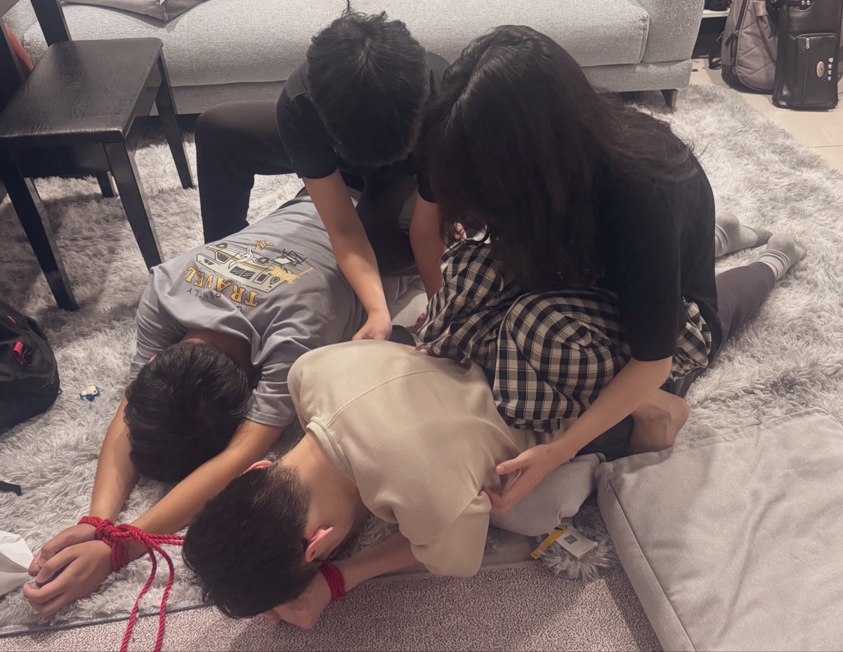 Darksha_3211's tweet photo. 記錄一下～
@K_shibari 耍廢日
下午場-耍廢&amp;當白老鼠
晚場-女主動(?交流&amp;欺負人(🤨 https://t.co/SdtiW5bYJ9
