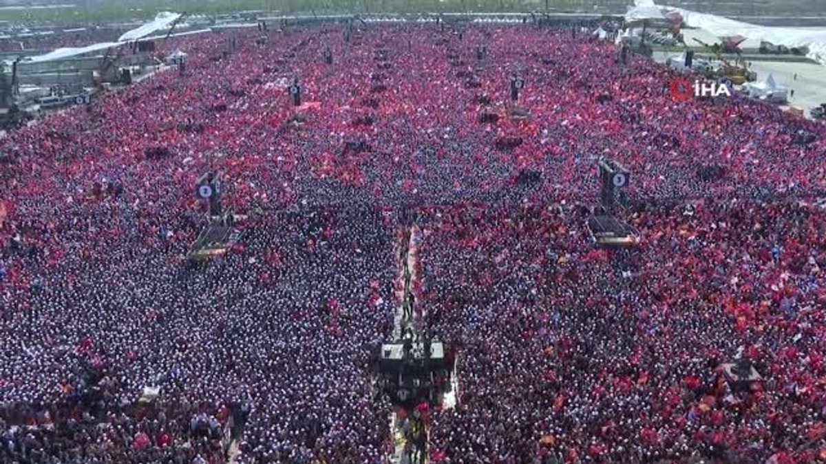 zer786768's tweet photo. @sokakkedisitv BU NE BU🤣🤣🤣🤣 https://t.co/hJjJfGvp0x