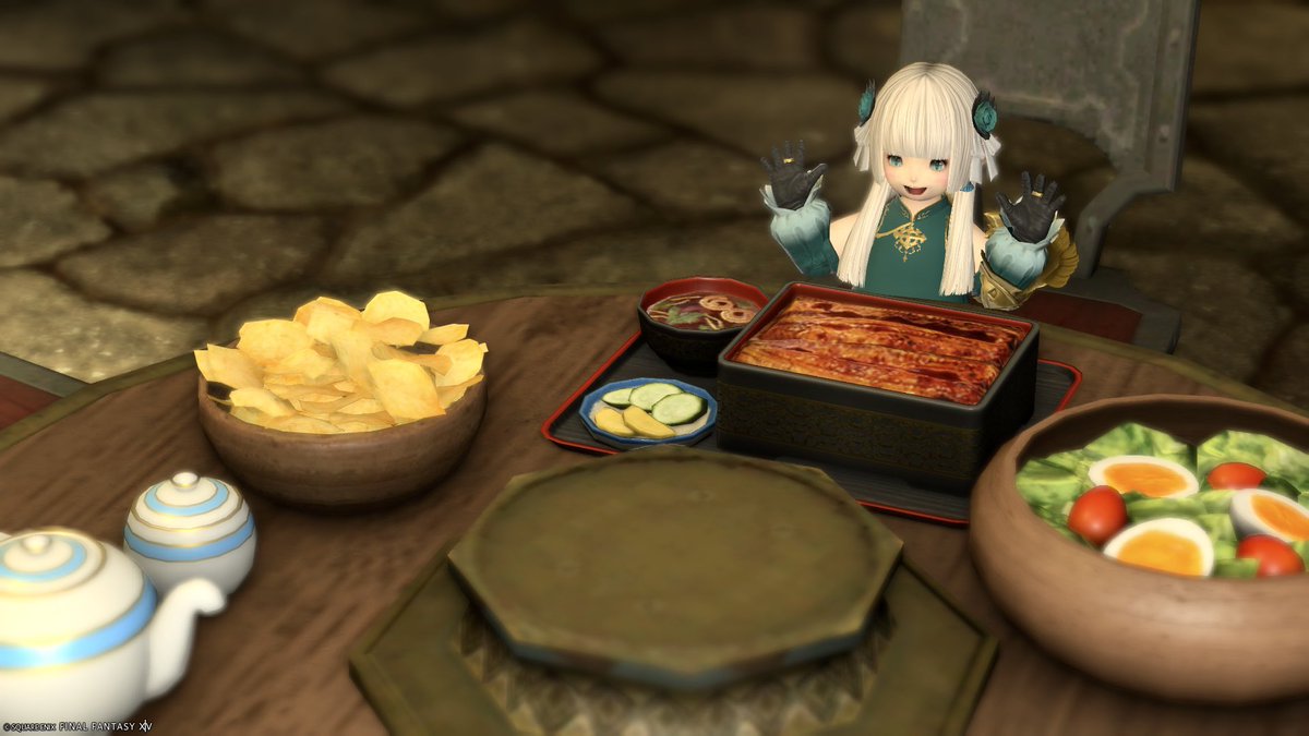 Glico_FF14's tweet photo. ごはん食べにきたって言ったらたくさん出してくれた･:*+.\(( °ω° ))/.:+ Barなのにありがとうございますw
#TinyLittle https://t.co/zBlnYWW4Q7