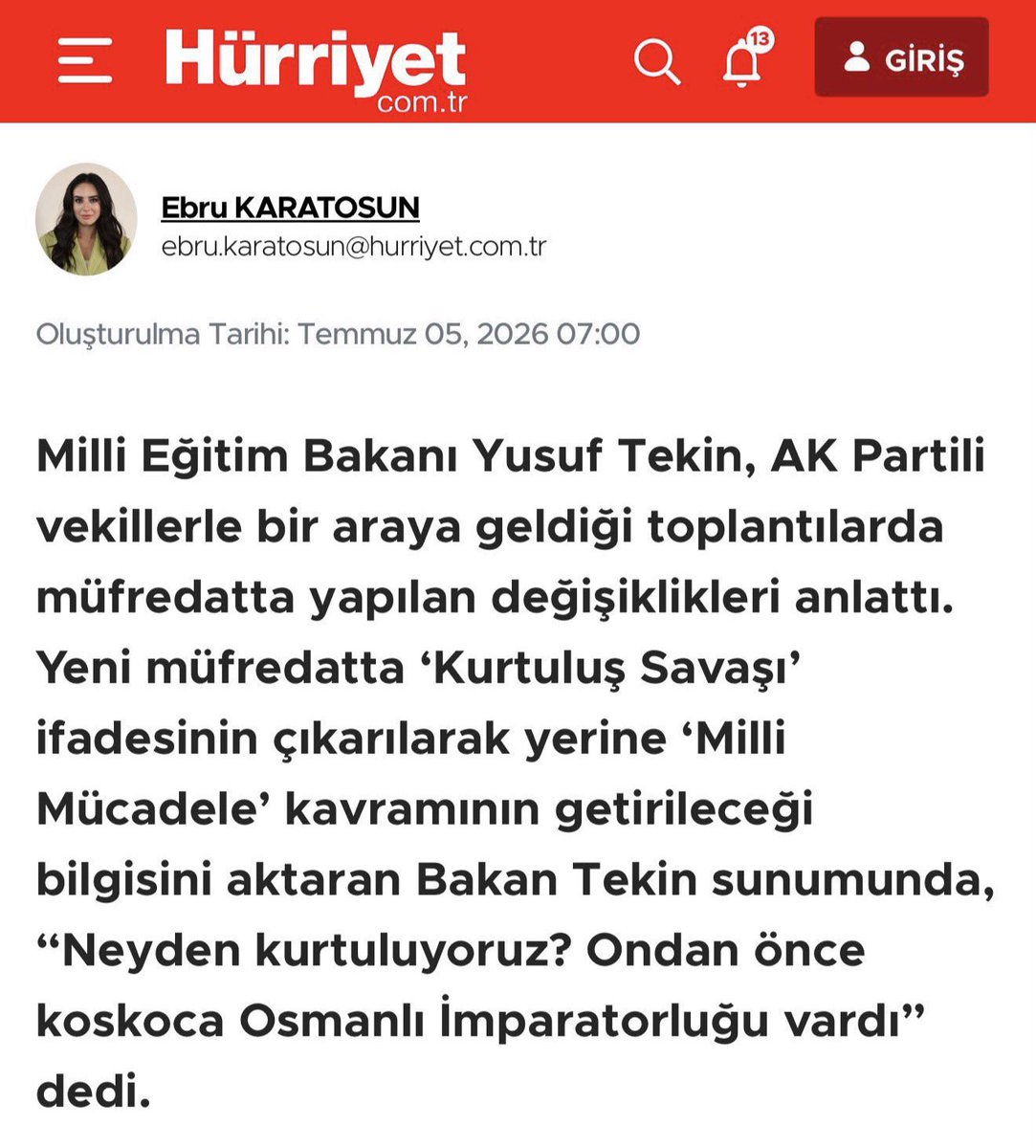 HsnBozkurt's tweet photo. “Koskoca Osmanlı İmparatorluğu”; 17. yüzyıldan itibaren akıl ve bilimden kopmuş, dinci bağnazlığın pençesine düşerek gerilemiş, 1683’den sonra tam 235 yıl sürekli  yenile küçüle perişan olmuş, 30 Ekim 1918’de Mondros ile teslim alınıp bütün kaleleri zaptedilmiş, bütün tersanelerine girilmiş, bütün orduları dağıtılmış, memleketinin her köşesi bilfiil işgal edilmiş, milleti fakrü zaruret içinde harap ve bitap düşmüş, 10 Ağustos 1920’de de Sevr ile resmen tarihe gönülmüştü... “Neyden kurtuluyoruz?” muş…
Soruya bak! Neyden olacak; emperyalist işgalden, esaretten, zilletten, devletsiz ve vatansız kalmaktan, yok olmaktan kurtulduk. Sözcüklerle oynayıp tarihe takla attırma nafile çabasını bırak da çocuklarımızı dünya çocukları ile yarışabilecekleri bilimsel bilgi ile donatma görevini yap bay bakan!
#AtatürkteBirleşmeZamanı
#YenidenAtatürkCumhuriyeti
@tcmeb 
@add_genelmerkez
