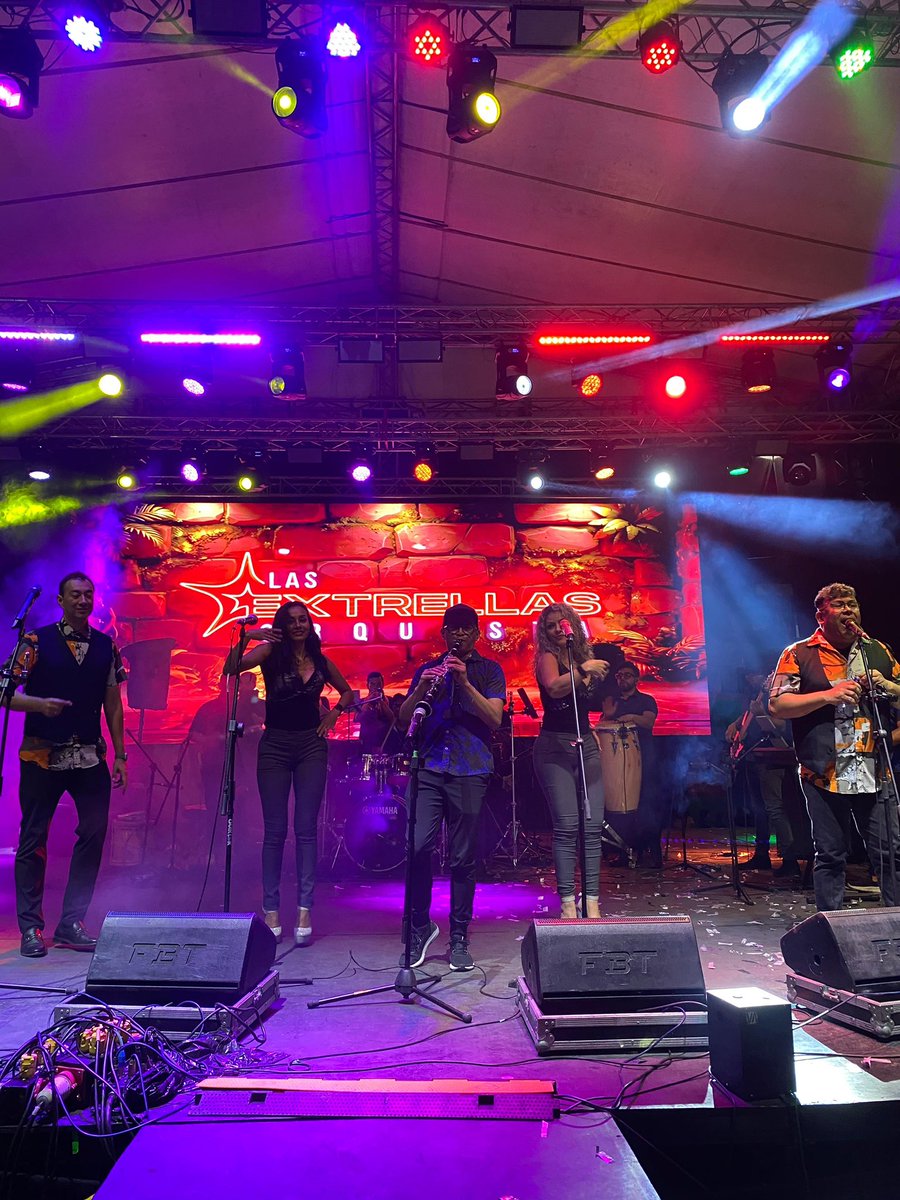 lasextrellas's tweet photo. Fiestas del san Pedro en OPORAPA - HUILA 👏🏻🥳 @lasestrellas https://t.co/jsVXgbGOcz
