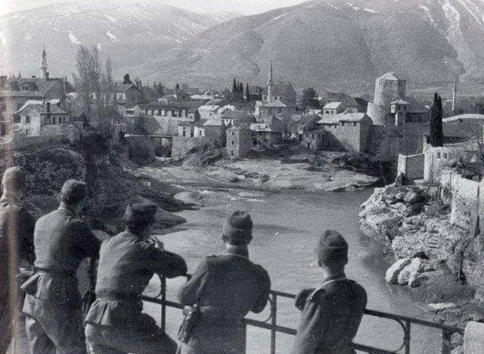 YugoslavVisuals's tweet photo. German soldiers in Mostar during World War II, 1941. https://t.co/wXT4nMMxL4