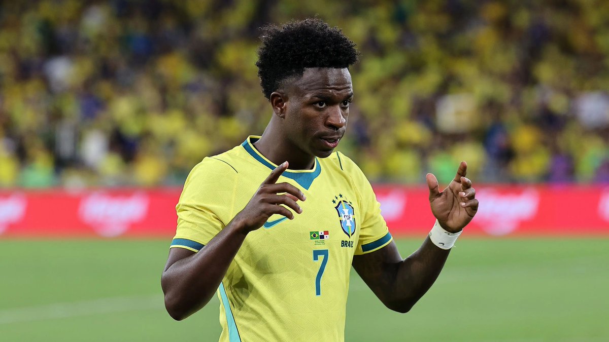 TouchlineX's tweet photo. 🚨💣 𝐄𝐗𝐂𝐋𝐔𝐒𝐈𝐕𝐄: Ståle Solbakken, Norway's manager, is set to deploy a new tactical approach aimed at giving Vinicius Jr. as little space as possible.

Sources say Solbakken is confident the plan will work against what he considers Brazil's biggest attacking threat: Vinicius Junior.