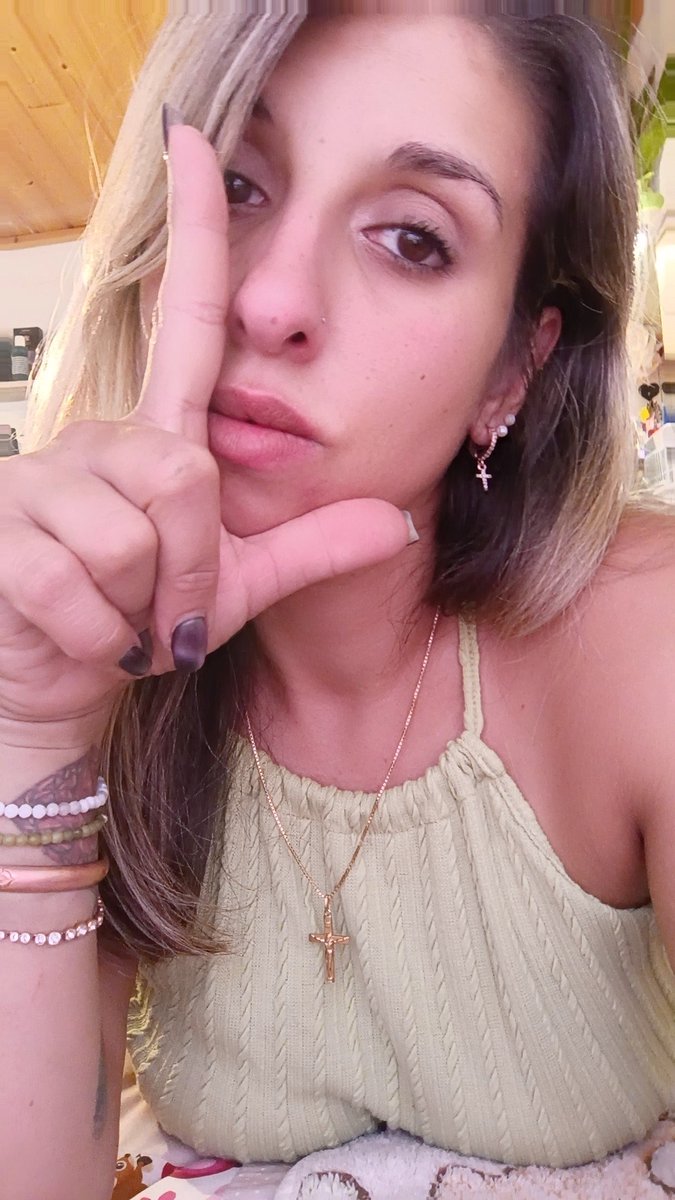 LattyFindom's tweet photo. Which loser is paying for my short vacation? 😏💸☀️DM me 
Welcher Loser zahlt meinen Kurzurlaub?   #ShortTrip #VacationVibes #WhoPays #LoserPays #TravelDiaries #TreatMe #Urlaub #Kurzurlaub #Sugar #SpoilMe https://t.co/bsa2naCu1H