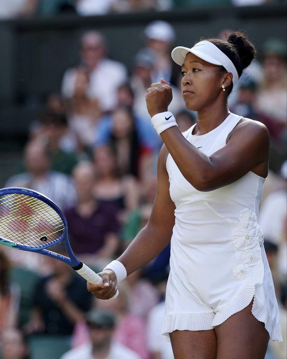 WTA's tweet photo. Naomi Osaka takes the first set 6-2 against Sabalenka 👏 

#Wimbledon https://t.co/u2pUTZJAPt
