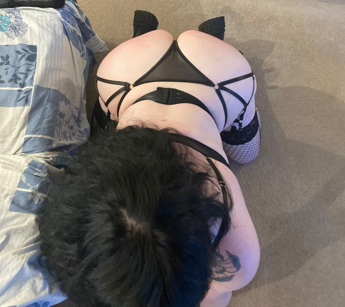 LexiLovelacexo2's tweet photo. @OliverWandBWC This butt? https://t.co/sbrUcot0oo
