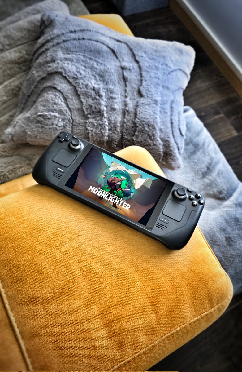 librukie's tweet photo. ¿Sabéis el típico juego que te compras en unas ofertas porque está a dos duros, y un día terminas viciada como una condenada?

Pues eso fue Moonlighter para mi 🫶🏻

Un juego precioso, divertidísimo y MUY adictivo 🔥 (Y que si os interesa, además está de oferta 😌) https://t.co/ygODUkB0HS