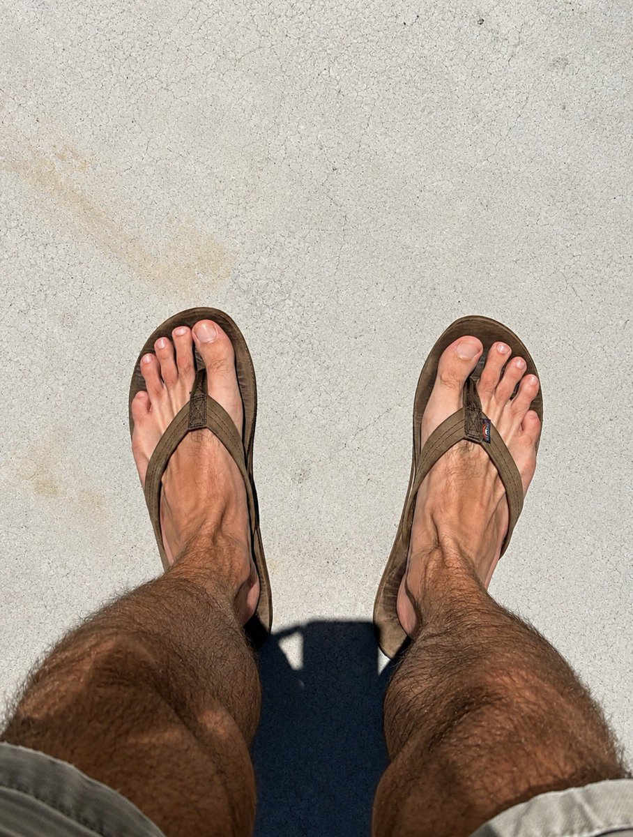 mastermarks859's tweet photo. Fresh feet 👣 for you boys https://t.co/irikKXaJNr