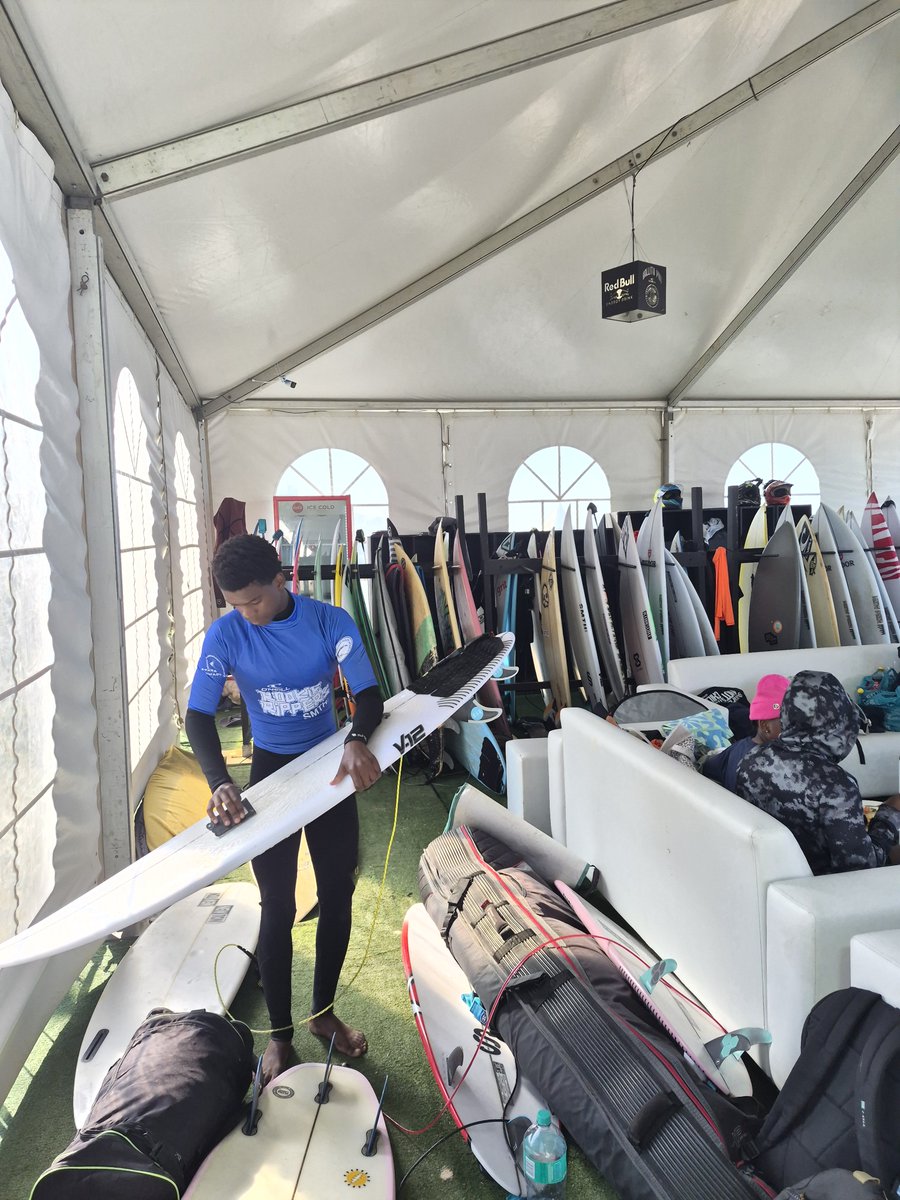 the_surfer_kids's tweet photo. Super proud of Inam for making it through both of his heats today! 🌊👏

He's earned his spot in the U16 Boys Quarter Finals after showing incredible grit and determination in today's challenging conditions.

Wishing him the very best of luck for tomorrow 💙🏄‍♂️🙌

📸 @SASurfing https://t.co/zT380u0FEk