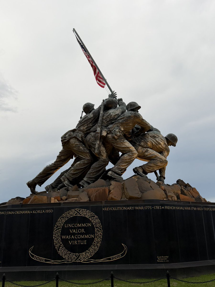 MTMehan's tweet photo. #LillianUpdate: she had a blast at the 250th fireworks at the Iwo Jima Marine Memorial https://t.co/gQ4rPtxPPr