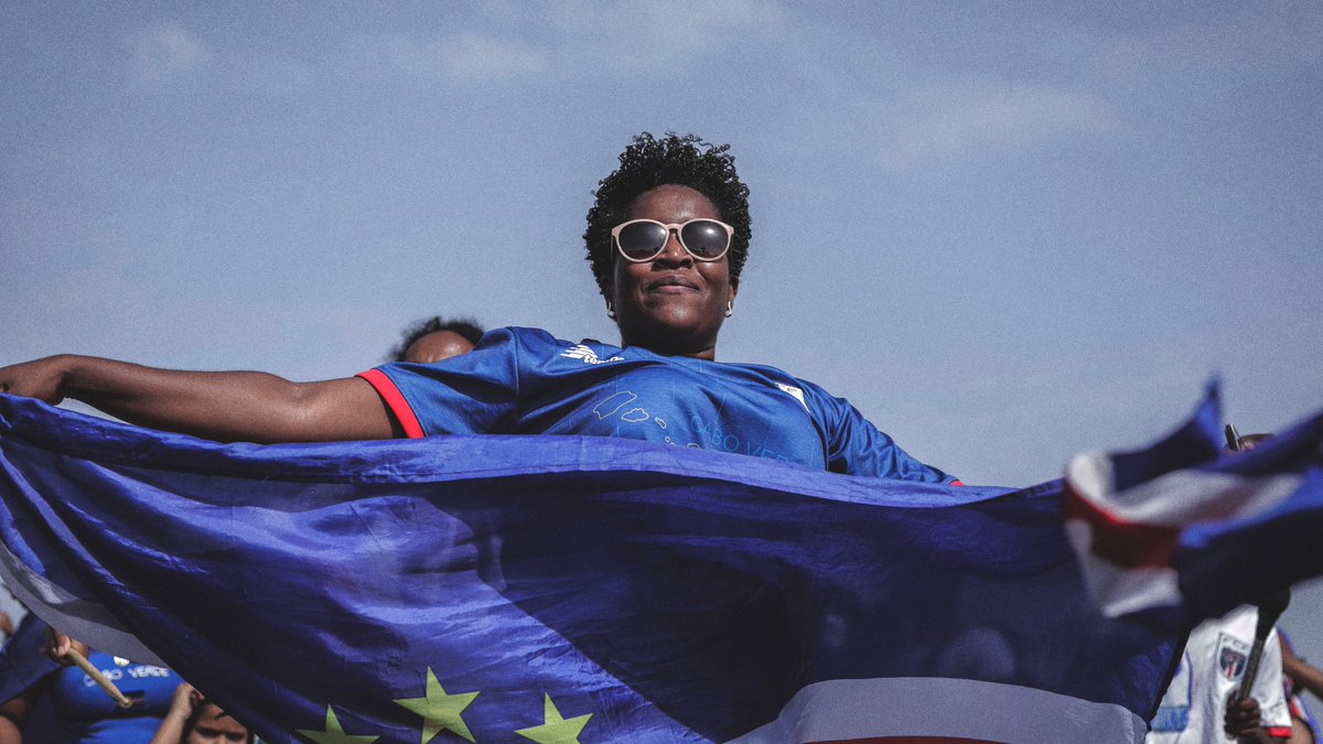 SI_FootballClub's tweet photo. A heroes welcome in Cabo Verde. https://t.co/oOdmnZCatx