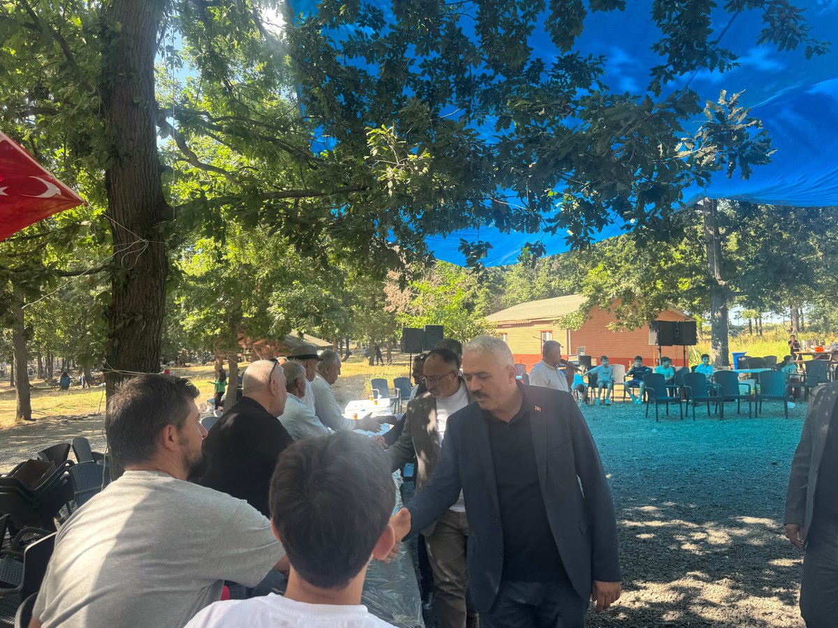 mhparnavutkoy's tweet photo. MHP Arnavutköy İlçe Başkanımız Sn. Cihan Barut @CihanBARUTCCC ve yönetim kurulu üyelerimizle birlikte Arnavutköy Sinop Boyabat Çukurhan Köyü Derneğinin düzenlemiş olduğu geleneksel piknik şölenine katılım sağladık.
İlgi ve alakalarından dolayı Dernek Başkanı Haşim Şahin ve dernek yönetimine teşekkür ederiz.
@_MHPistanbul_ @rahmancanmhp @CamurMehmet123