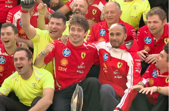leclercsletters's tweet photo. CHARLES &amp; LEWIS IN THE TEAM PIC https://t.co/XQxEvvKGQe