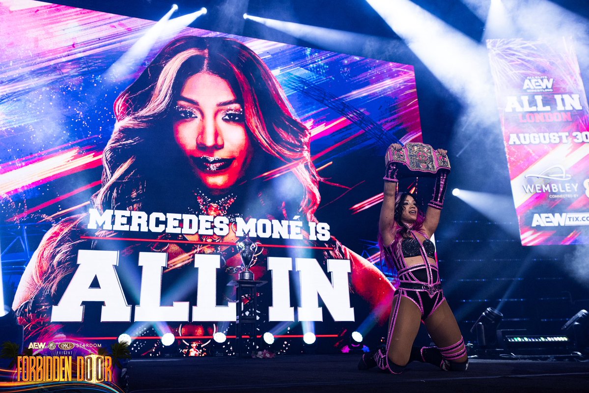 MercedesVarnado's tweet photo. Locked in for #AEWALLIN https://t.co/oHw1Zyk9UC