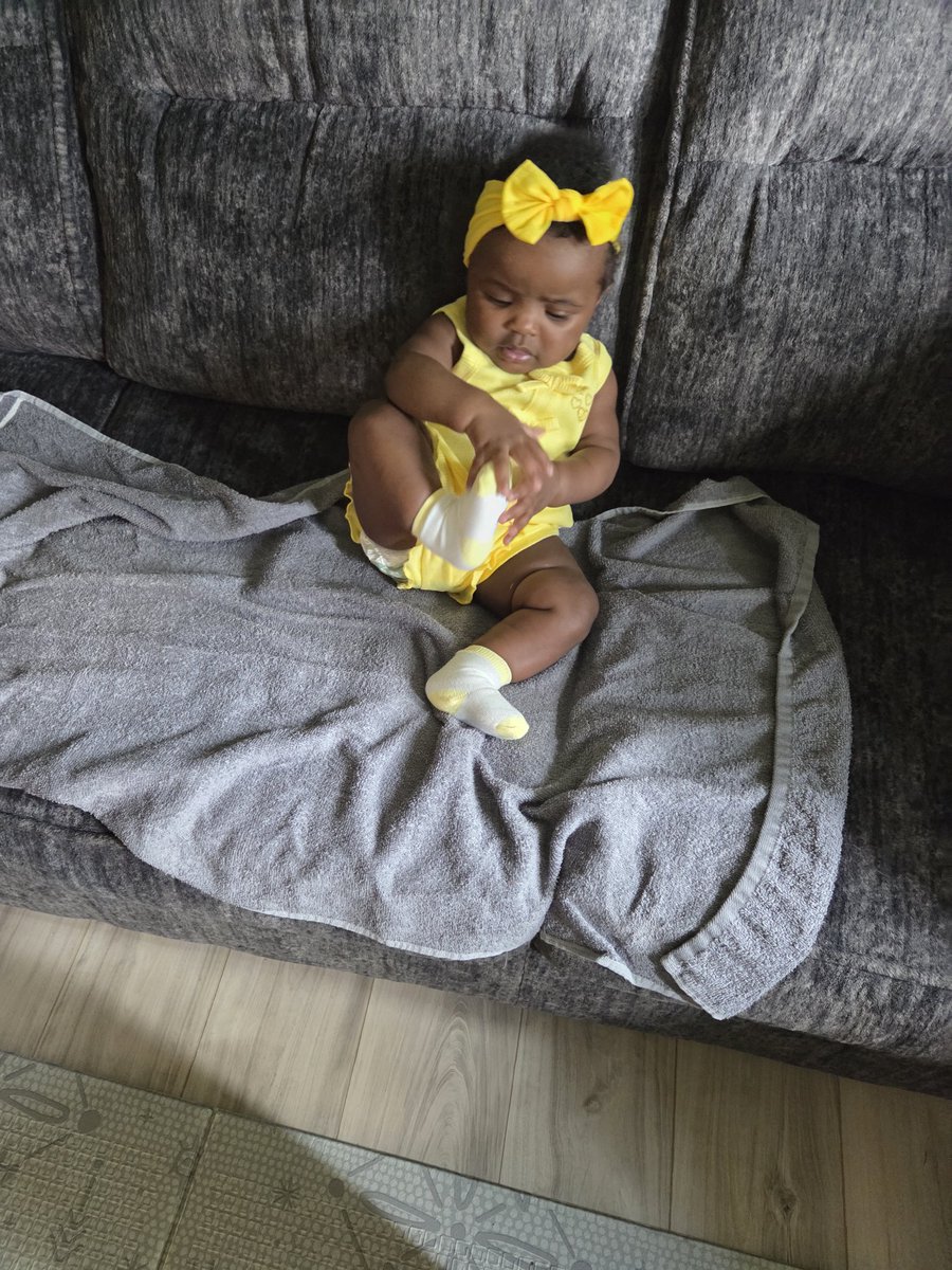 Djtitanup's tweet photo. Somebody feeling yellow today! Brooklynn look so good in yellow. Let my baby see all the yellow hearts yall got for her in the comments #Brooklynn 💛💛💛💛 https://t.co/DTdDfFwZ3Q