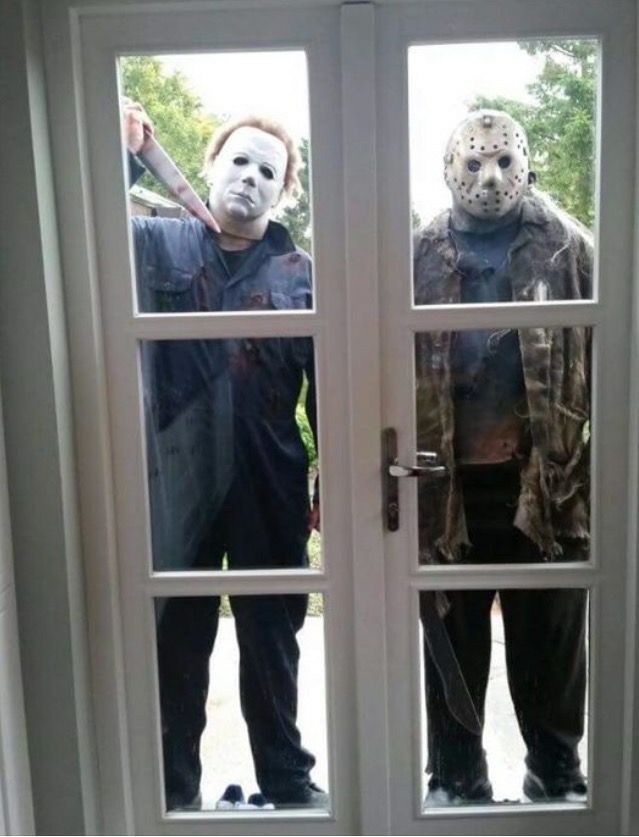 Jasonvoorheesdb's tweet photo. Would you let em in? https://t.co/HZLY1kmjan