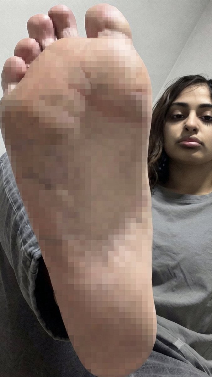Littlegranywvy's tweet photo. which one do you prefer #feet #cumtributeِs #cumtribute #tribute #soles #beta #censoredfeet #censored #betafeet #goon #goonbait #goonfuel #gooner https://t.co/hvFF0gGZnB