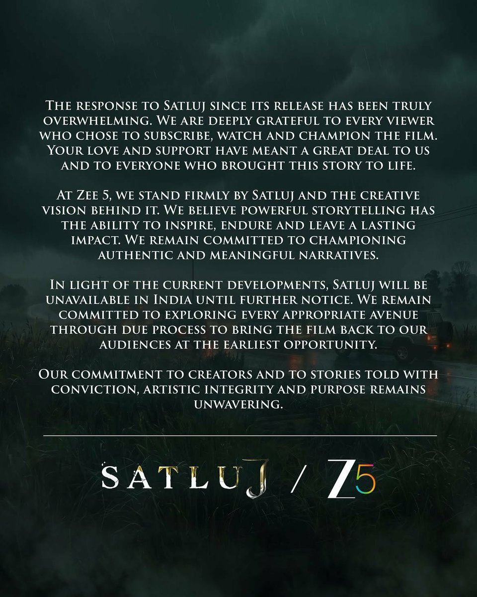 SouravShar53687's tweet photo. Arjun Rampal Once Again Cooked 🔥🔥

#SatlujMovie has been removed from ott . 

Is this dictatorship or what 😡😡

Are you support #satlujmovie
#diljitdosanjh  #arjunrampal
#zee5 #movie #satluj #Satluj https://t.co/SbQCTNkfmI