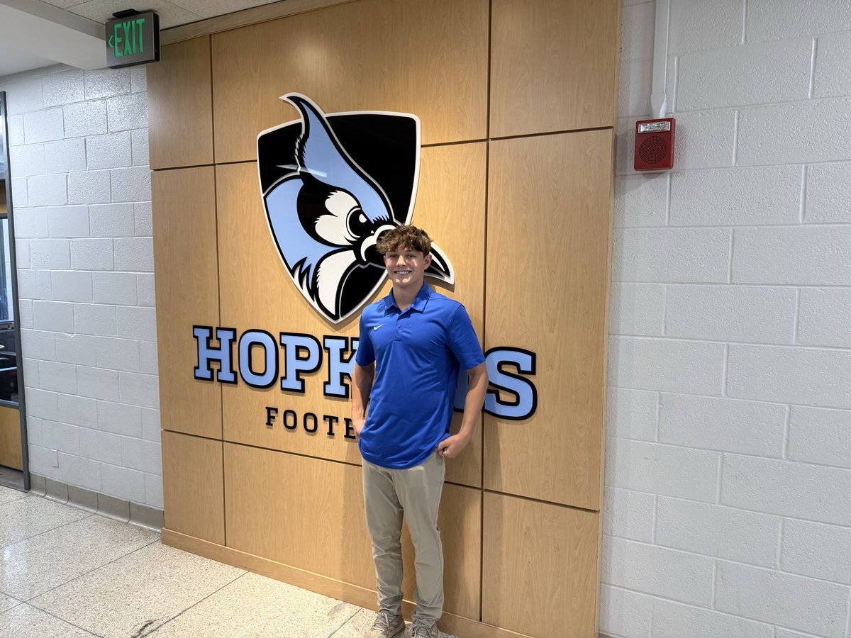 MitchDillon2027's tweet photo. Thanks to @joe_eldredge and @CoachSchuermann for the tour at Johns Hopkins today! Looking forward to staying in touch and learning more about the program! 

@CoachRosholt @Cpier29 @Chatfieldftball @KohlsKicking https://t.co/UIekIzNPu3