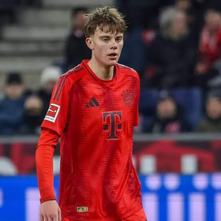 solofichajes123's tweet photo. El @RCDeportivo está cerca de arrebatar al Lazio el fichaje del centrocampista danés Jonathan Asp Jensen. Desvela @Bild que la negociación del club italiano con el Bayern Munich se ha alargado tanto que ha aparecido con fuerza la opción gallega, favorito para ficharlo por un precio ligeramente superior a los 4 millones de euros