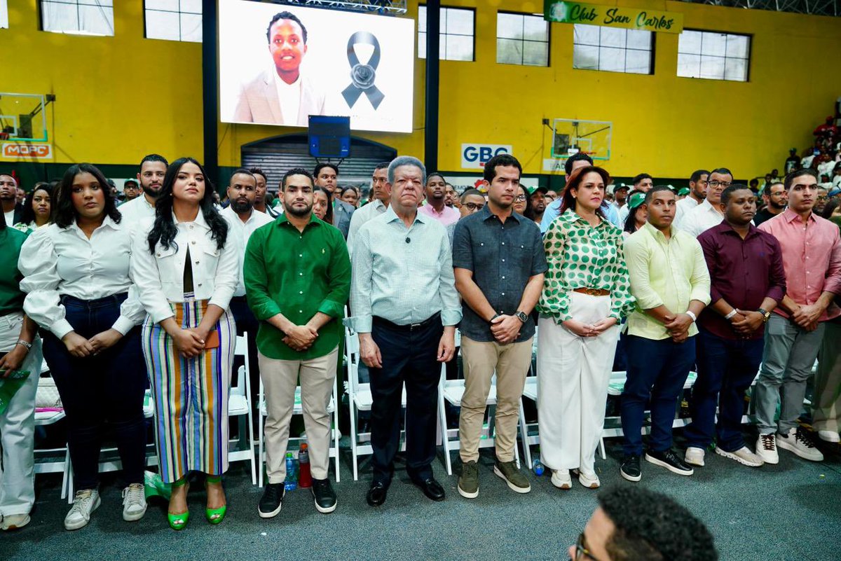keylaReyna04's tweet photo. En un #FelizDomingo presentación de la estructura nacional de juventud forma parte del proceso de fortalecimiento institucional de la Fuerza del Pueblo y de la integración de nuevos liderazgos de cara a los desafíos políticos y electorales de los próximos años.

#FuerzaJovenFP
#JuventudPueblista
#JuventudFP @FPcomunica @LeonelFernandez  @JovenPueblo