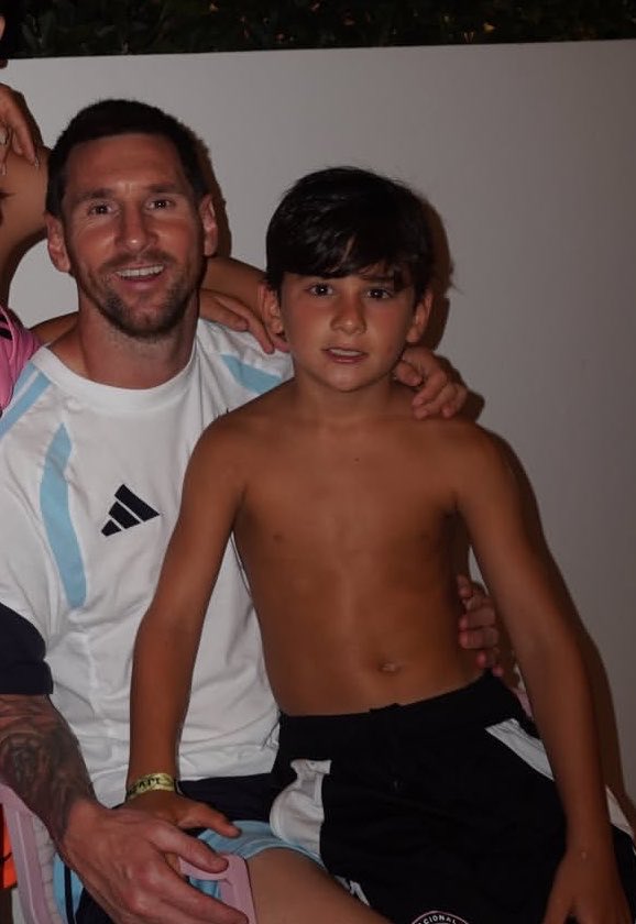 lr10x_'s tweet photo. Leo &amp; his twin😍🩵😍🩵😍🩵 https://t.co/juG1ld8sRV