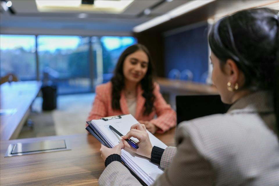 MENAFN's tweet photo. What Everyone Gets Wrong About The Modern Job Search - And What Actually Works #What #Everyone #Gets #Wrong #About #Modern #Search #What #Actually #Works #Investment #Fund #Contract #Company #Employee https://t.co/aaXkkCVu4Y https://t.co/eujd9J9SPL