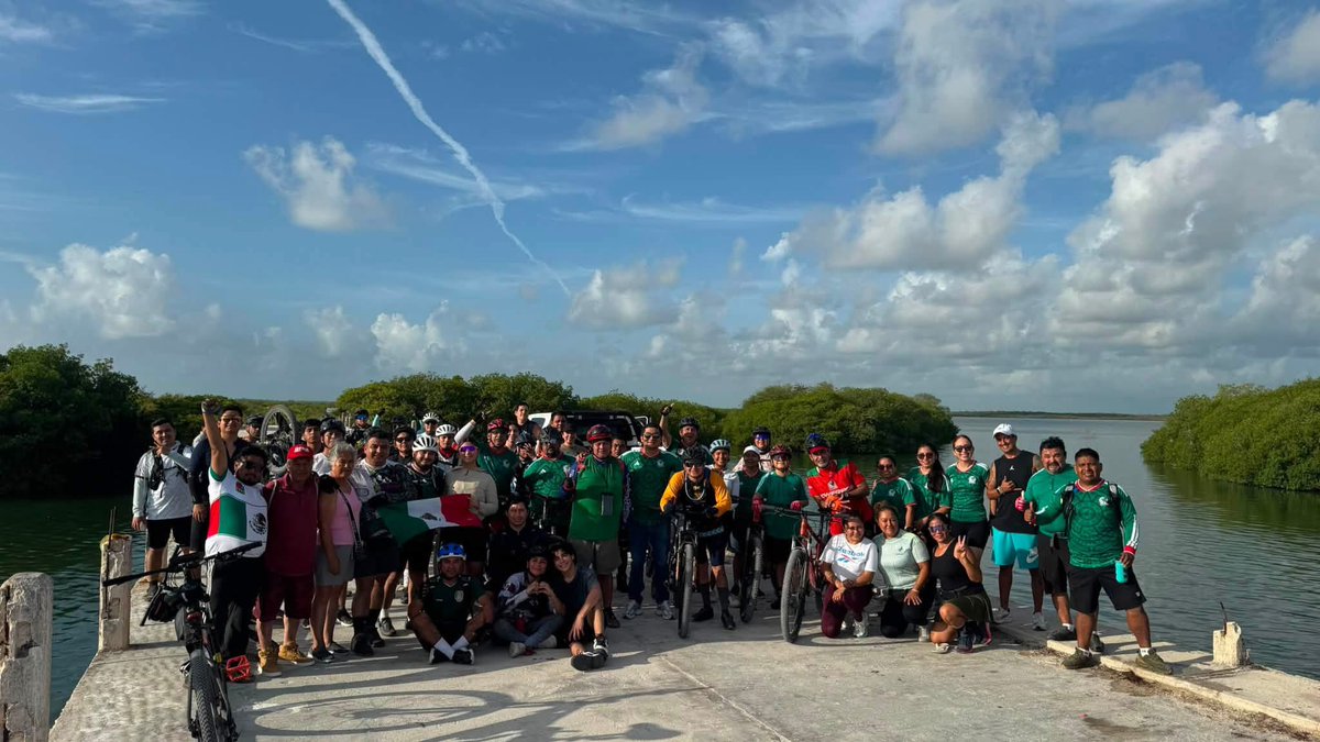 Jamie_1260's tweet photo. Una mañana deportiva 🚴☀️💦
Que se sienta la pasión y el orgullo de nuestro hermoso país 🇲🇽⚽️
#Domingo #ConMíGuapo😎 #FamiliaBikersTulum #Cuates #Rodada #BocaPaila. https://t.co/4i3HQ0u3GS