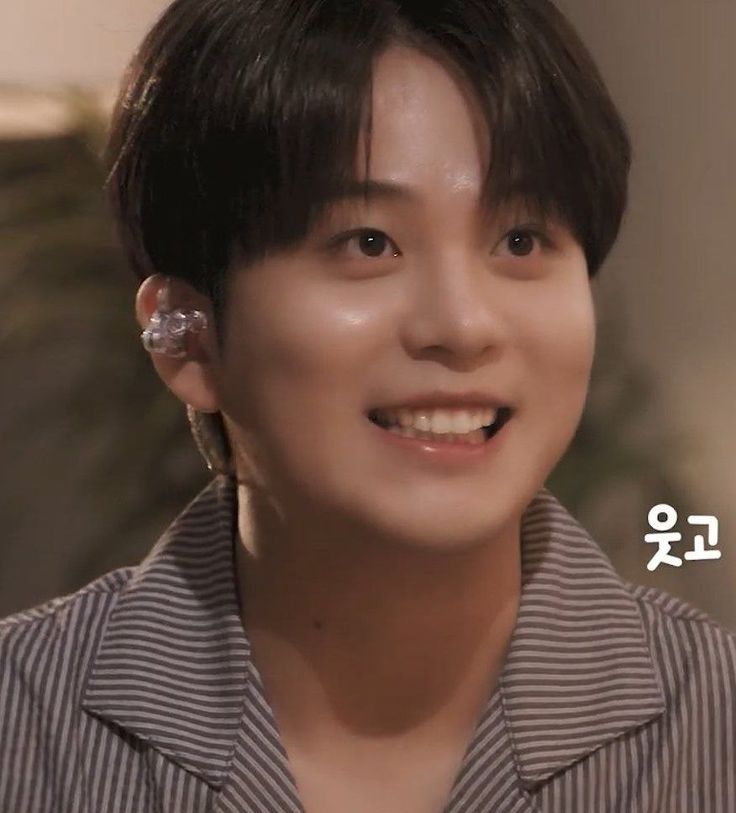 jhs_rev's tweet photo. San on fromm just said that jongho looks like Pawmi and HES RIGHT 😭😭 https://t.co/ULZGIphqhu