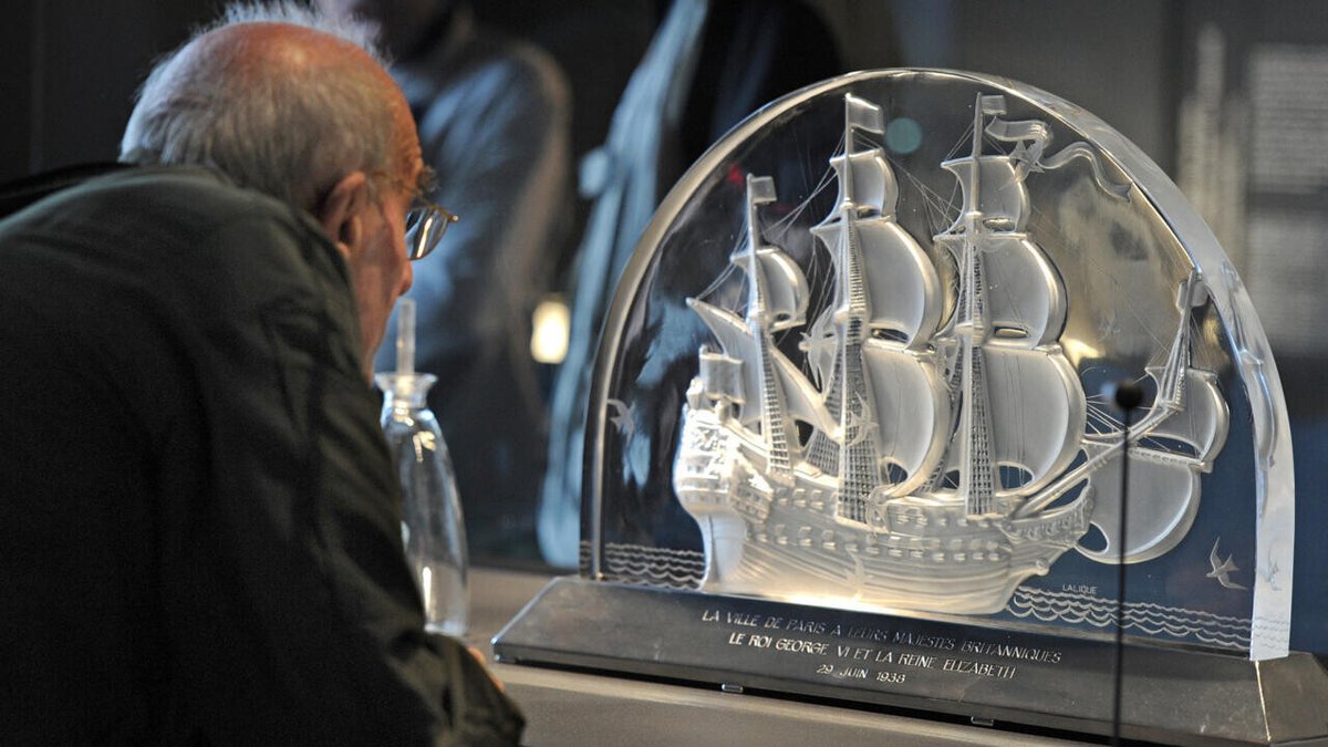 RFI's tweet photo. France: cambriolage au musée Lalique, «quelques millions» d'euros de bijoux dérobés
➡️ https://t.co/MrnIaigfNV https://t.co/zunoVhXt8Y